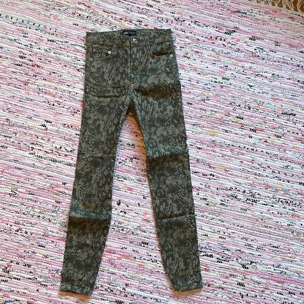 Zara skinny jeans size 4